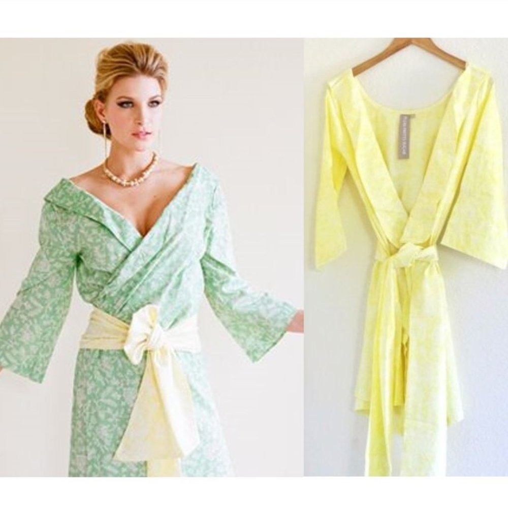 Anthropologie PLUM PRETTY SUGAR Scoop Back Knee-Length Kimono-Style Robe XS